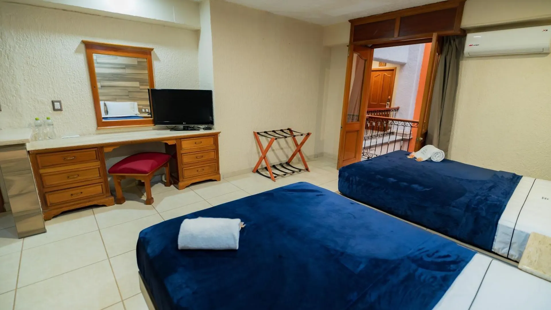 Hotel Santiago De Compostela - Guadalajara Centro Historico