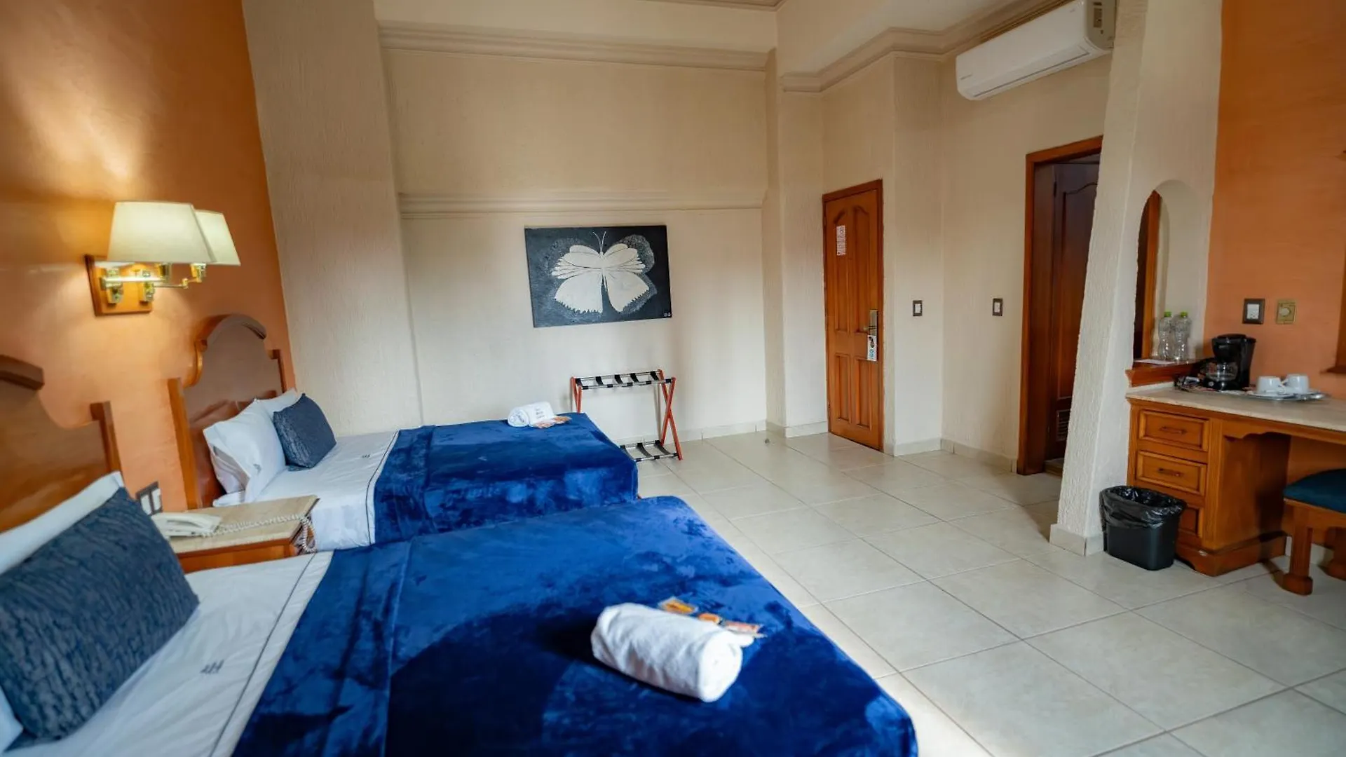 Hotel Santiago De Compostela - Guadalajara Centro Historico Mexico