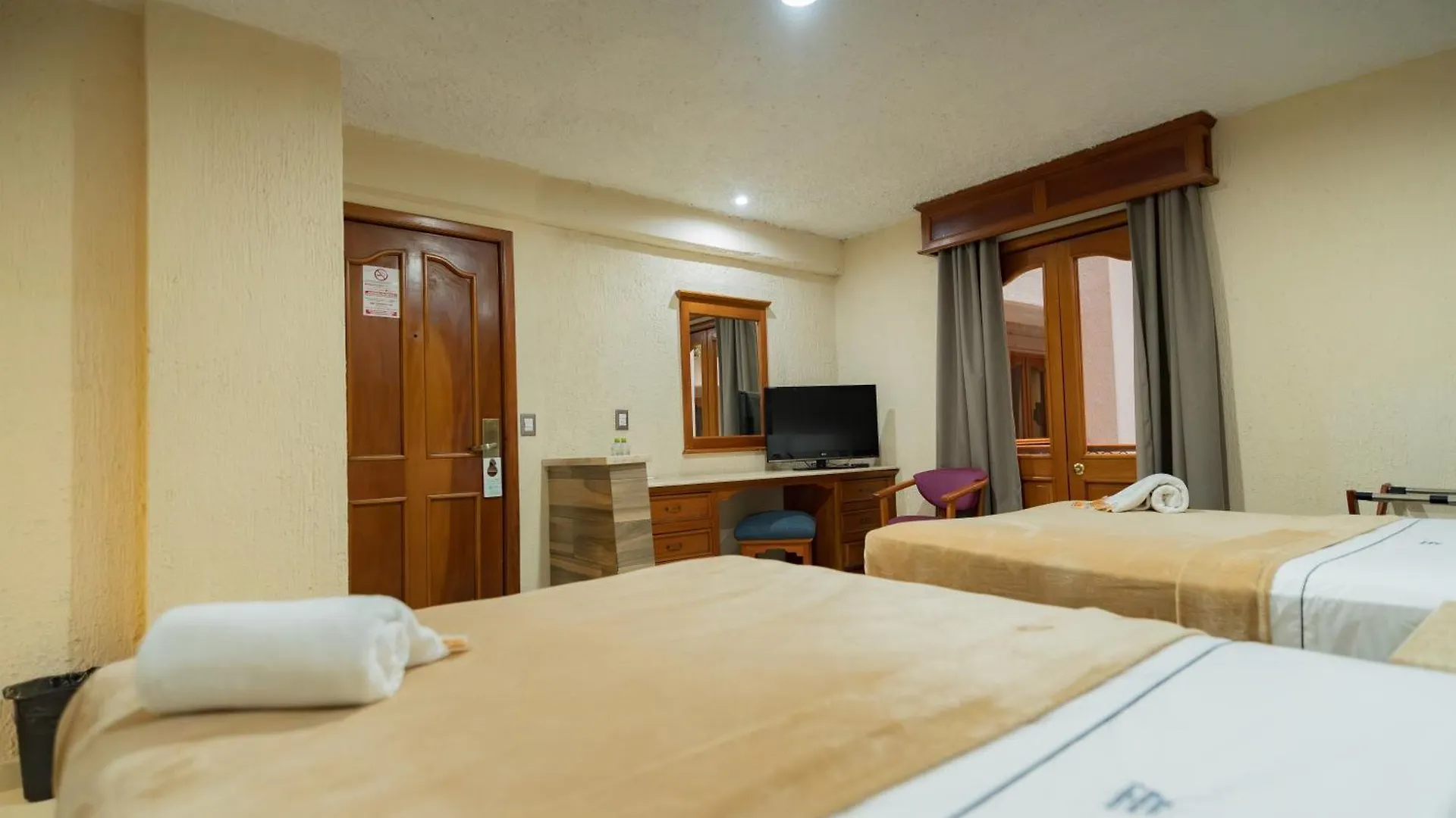 Hotel Santiago De Compostela - Guadalajara Centro Historico