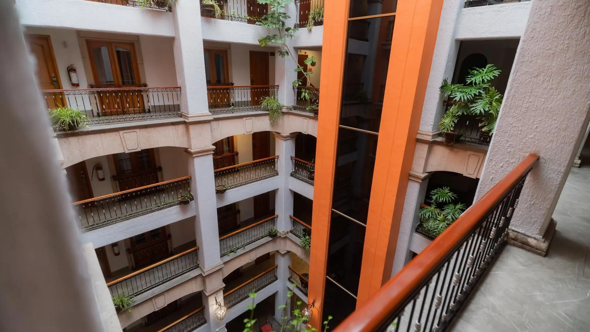 Hotel Santiago De Compostela - Guadalajara Centro Historico