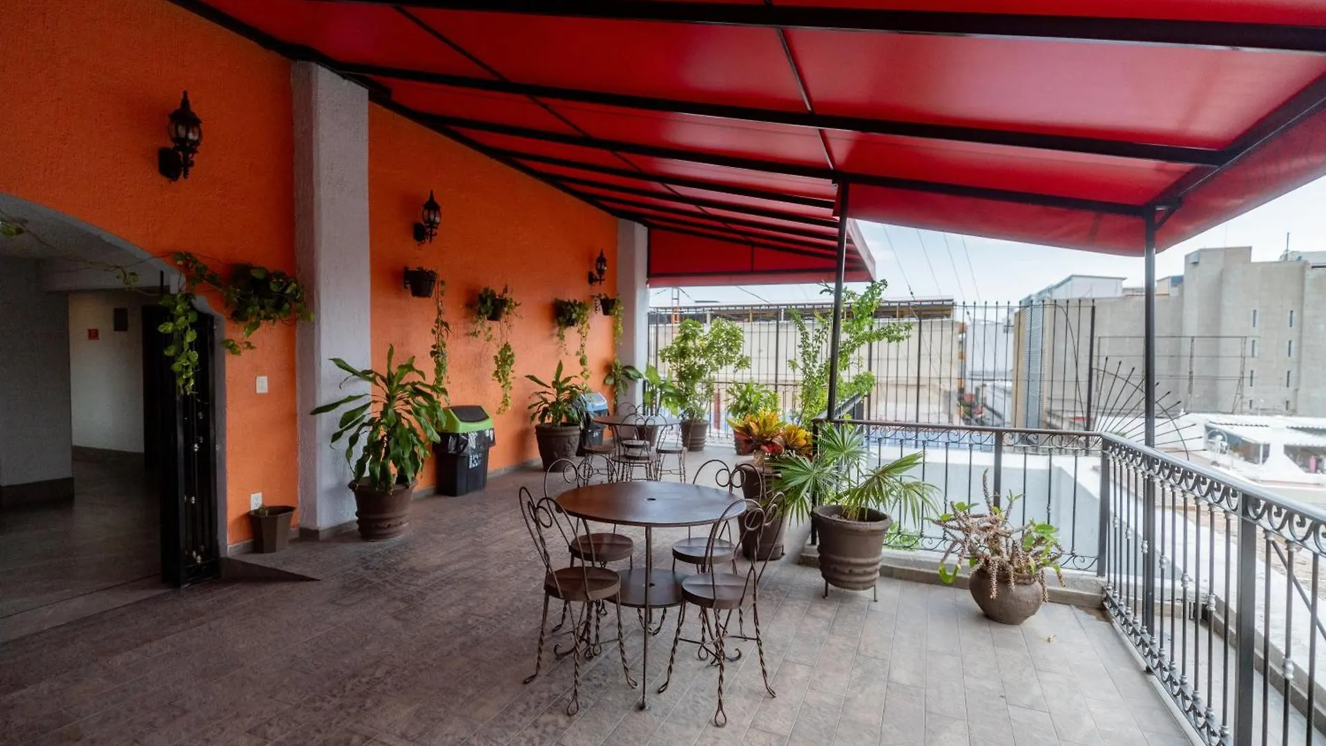 Hotel Santiago De Compostela - Guadalajara Centro Historico