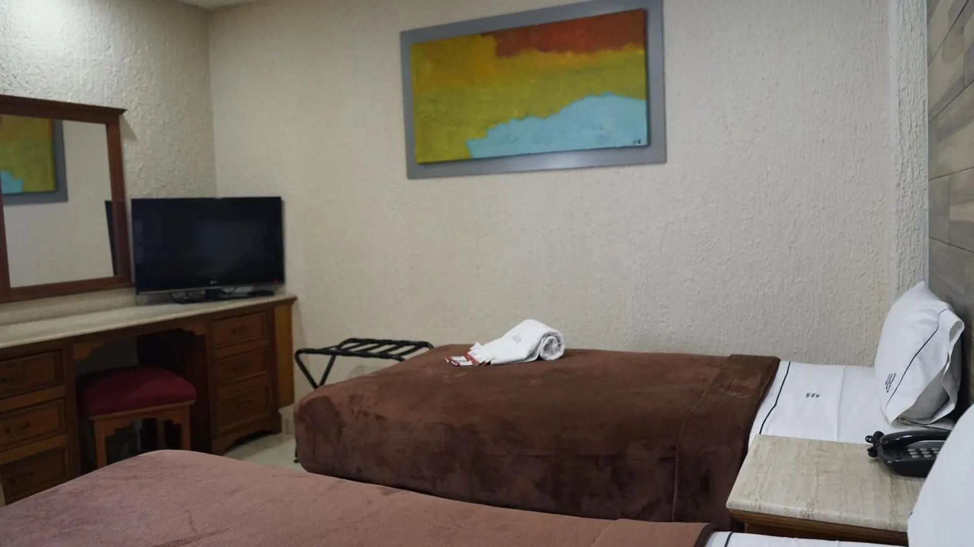 Hotel Santiago De Compostela - Guadalajara Centro Historico